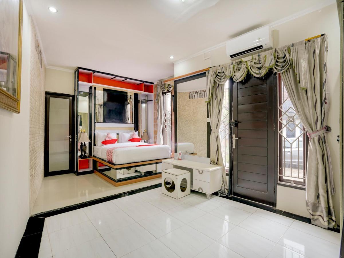 Oyo 90131 Liberty Guest House Sempidi ภายนอก รูปภาพ