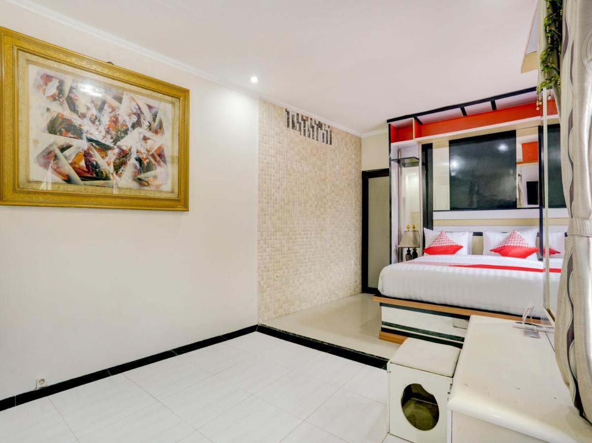 Oyo 90131 Liberty Guest House Sempidi ภายนอก รูปภาพ