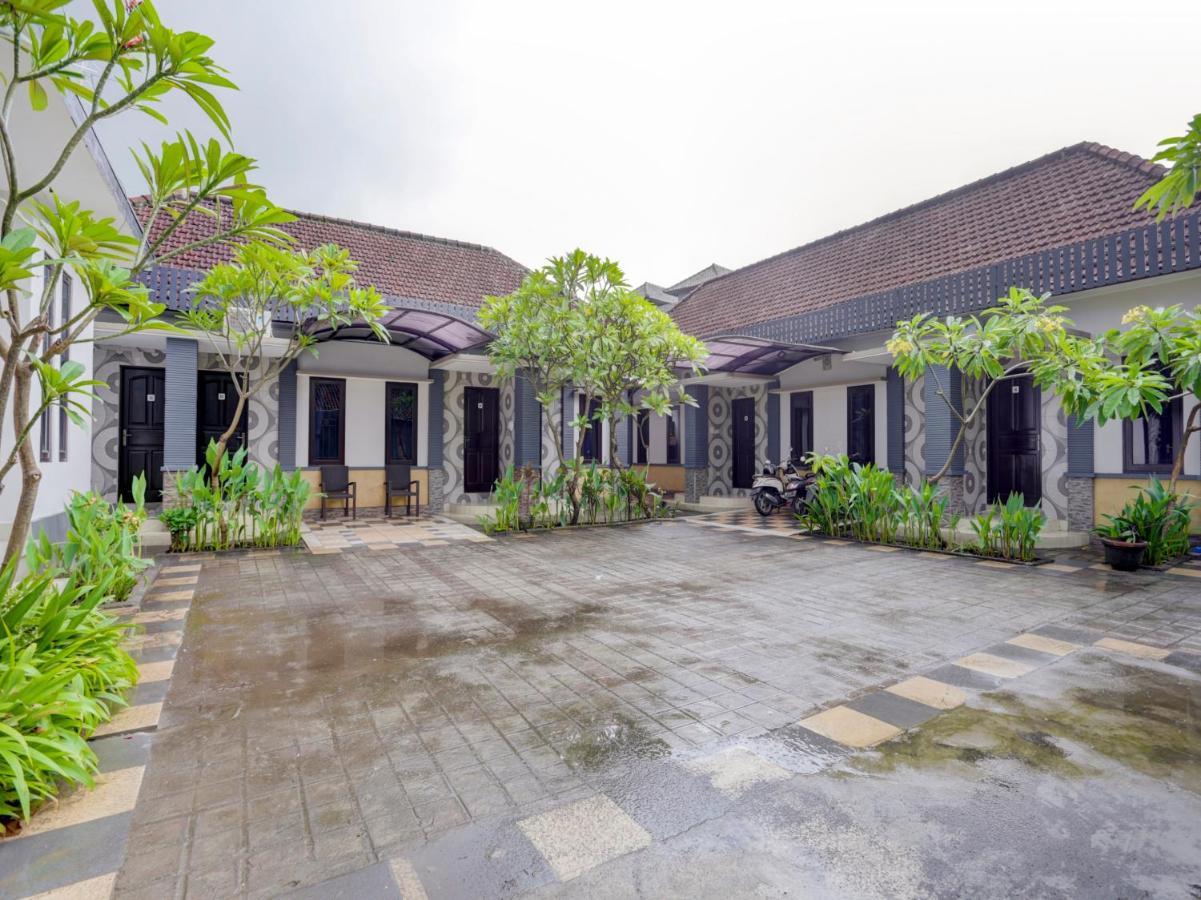 Oyo 90131 Liberty Guest House Sempidi ภายนอก รูปภาพ